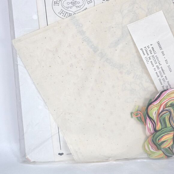 Vintage Dimensions Crewel Kit The Art of Sharing Birds Floral 51024 Sealed 1988 - Picture 9 of 11